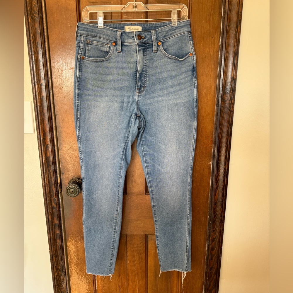 Madewell Light Wash The Ultimate High Rise Raw Hem
Skinny Jeans-size 29